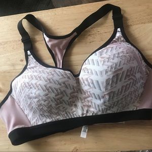 Victoria Secret Sports Bra 36C